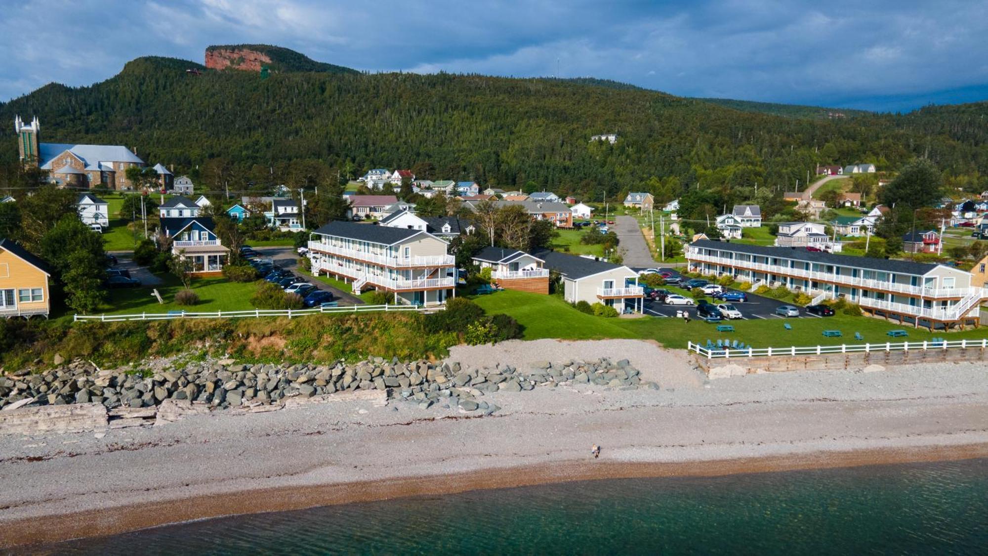 Hotel Les Trois Soeurs Perce Eksteriør bilde